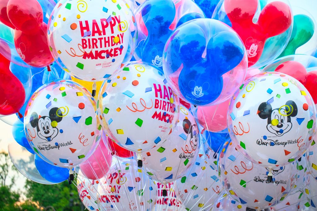 birthday party balloons