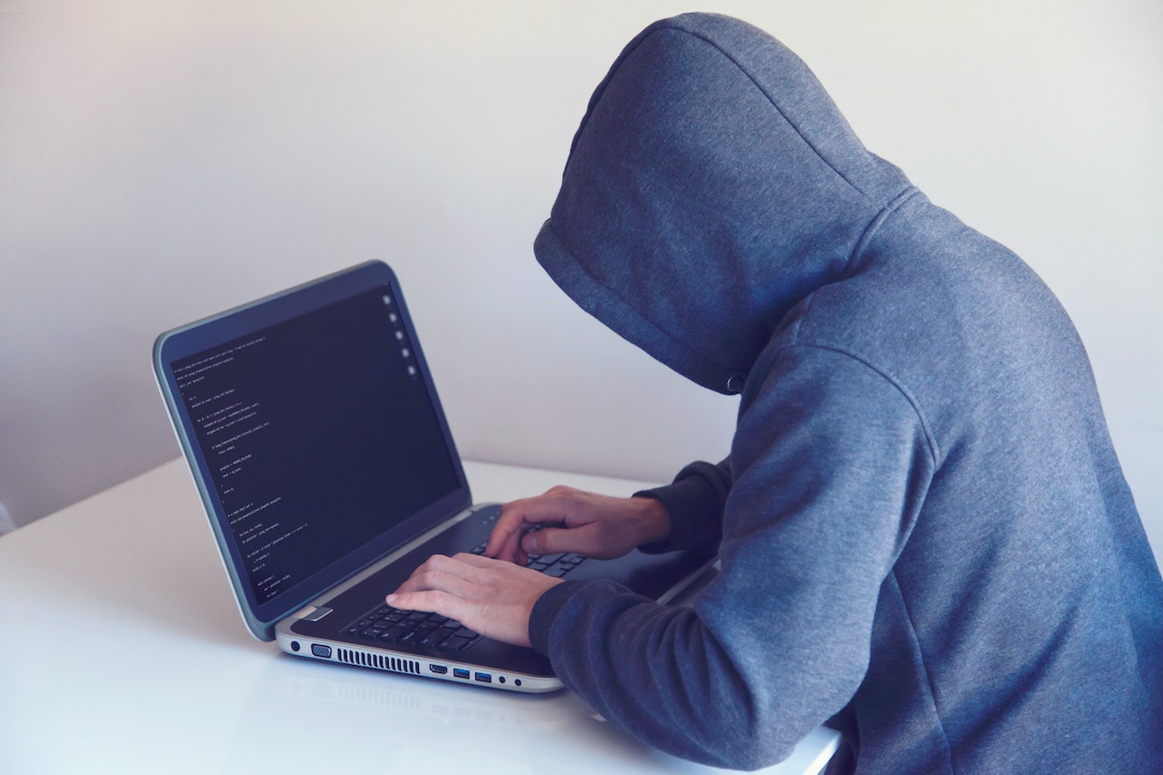 Shadowy figure using PC