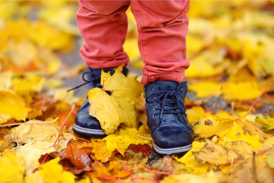 outdoor messy play